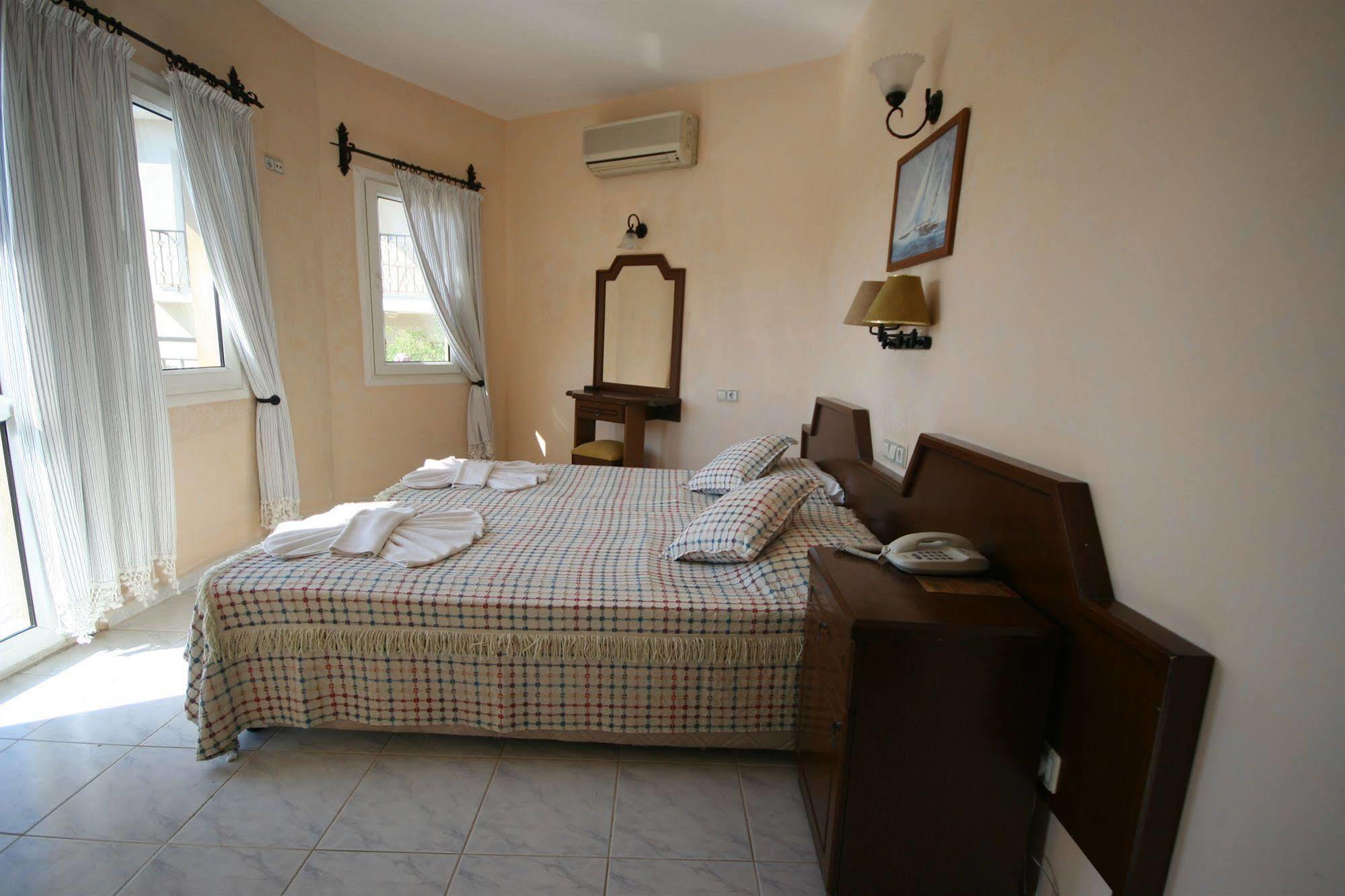 Cypriot Hotel Олудениз Екстериор снимка